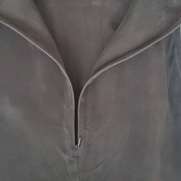 Eenvoud Black Sleeveless Top with mesh - Picture 4 of 6